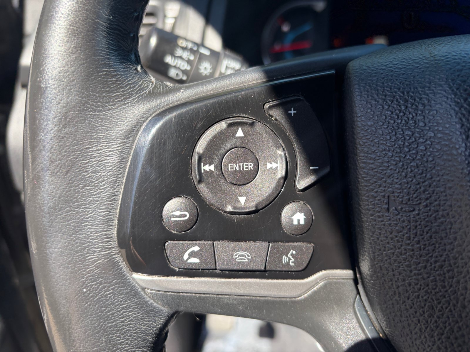 Used 2019 Honda Pilot Touring image 10