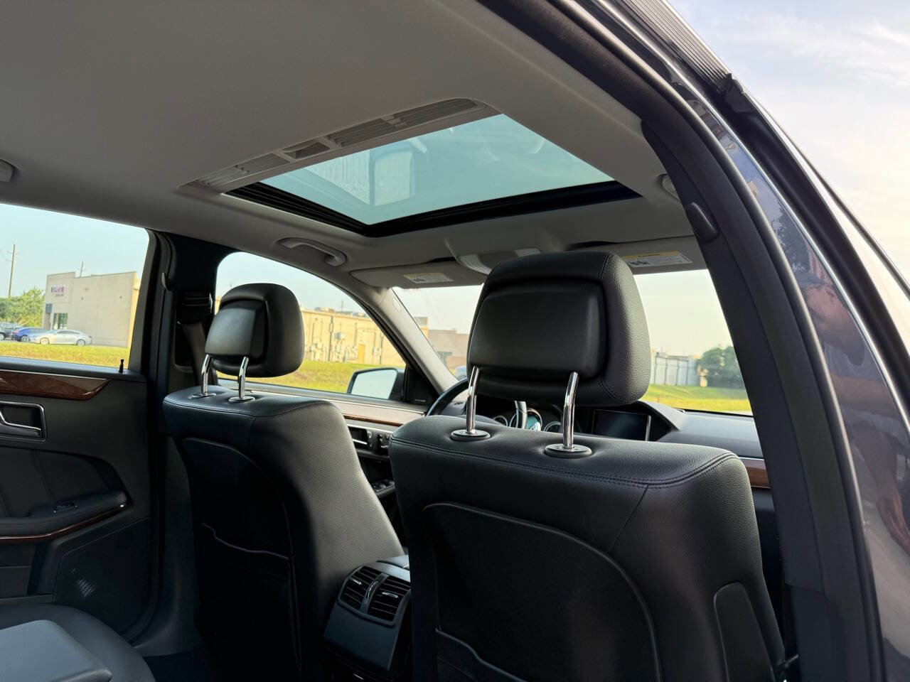 Used 2011 Mercedes-Benz E 350 BlueTEC Sedan image 28