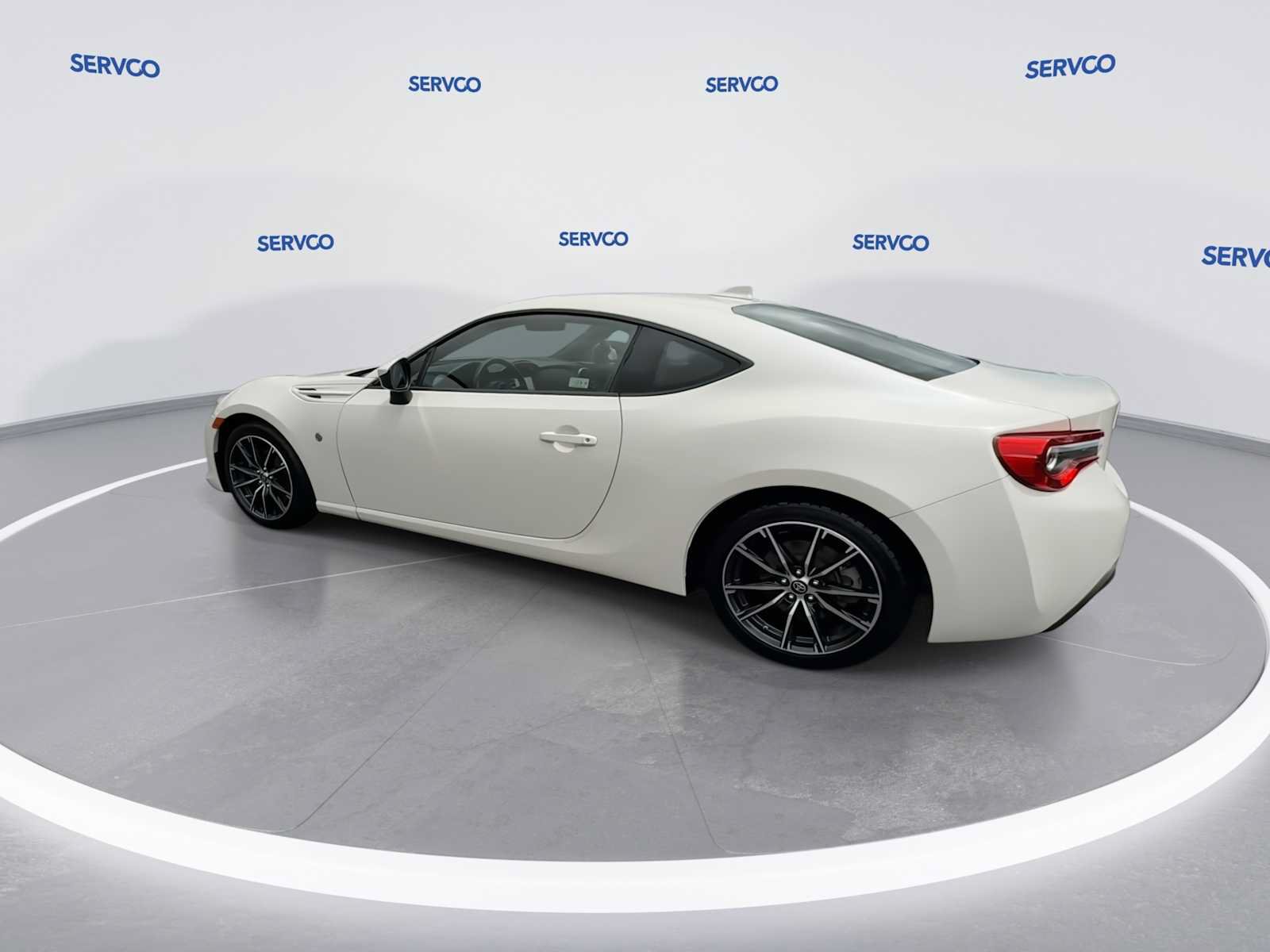 Used 2017 Toyota 86 RWD image 5