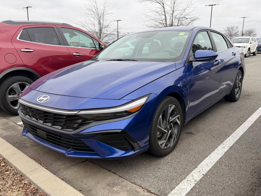 Used 2024 Hyundai Elantra SEL w/ Convenience Package image 1