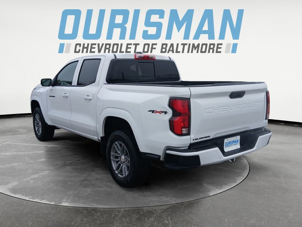 Used 2025 Chevrolet Colorado LT w/ LT Convenience Package image 4