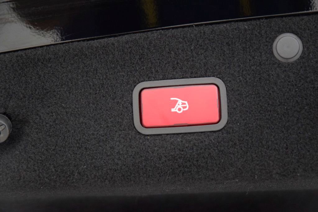 Used 2017 Mercedes-Benz S 550 Cabriolet image 32