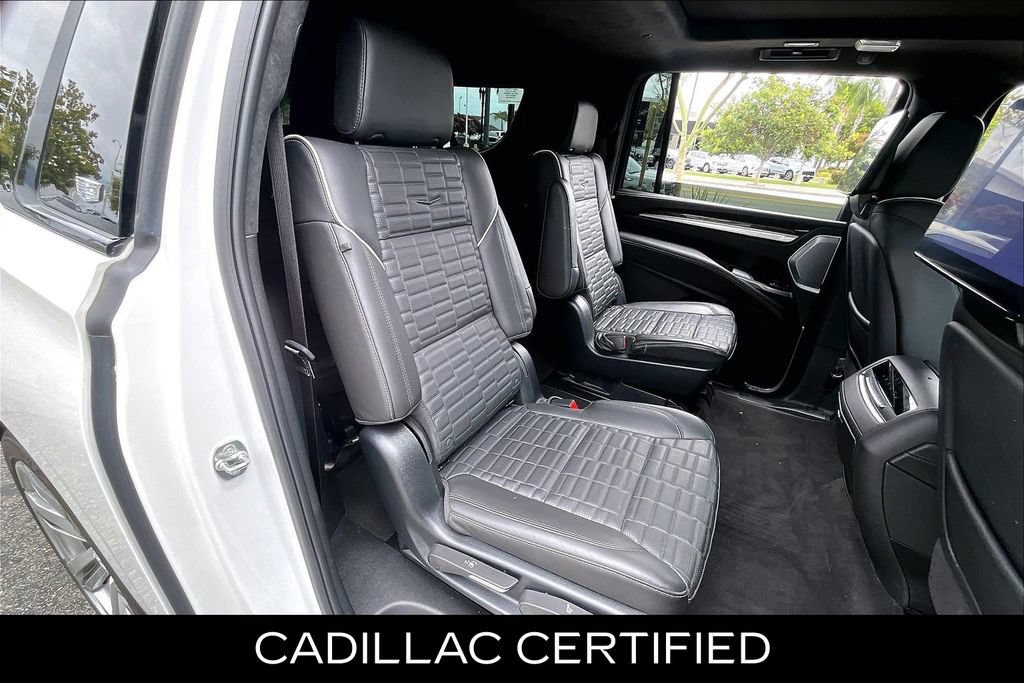 Certified 2025 Cadillac Escalade ESV Sport Platinum AWD/4WD image 18