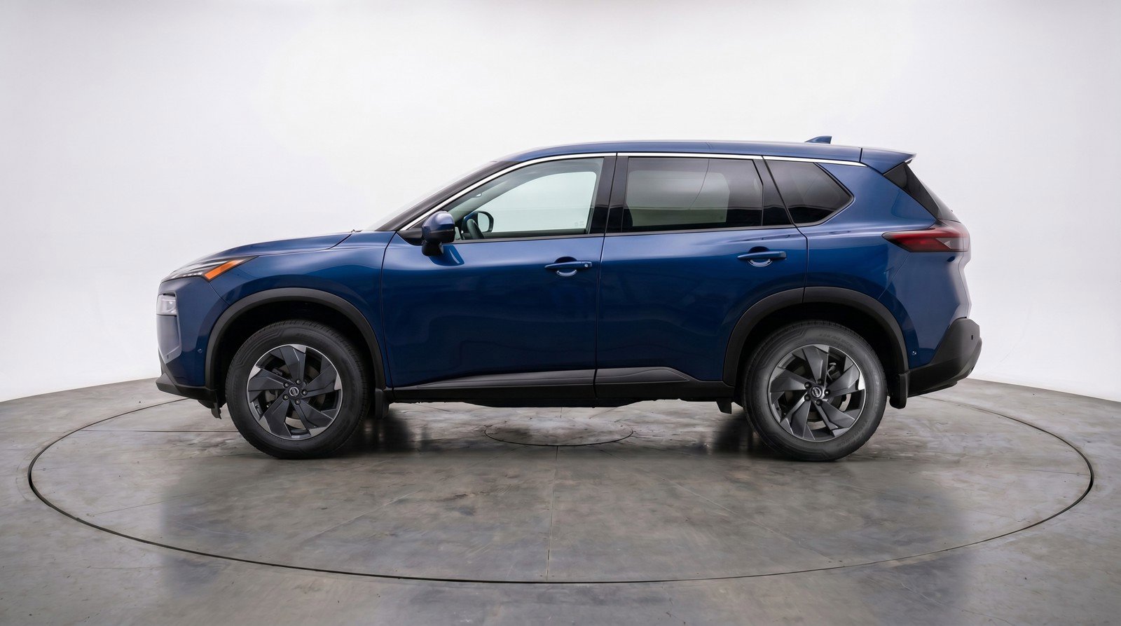 Used 2025 Nissan Rogue SV AWD/4WD image 5