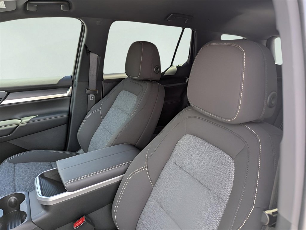 New 2026 GMC Terrain Elevation w/ Black Edition image 9