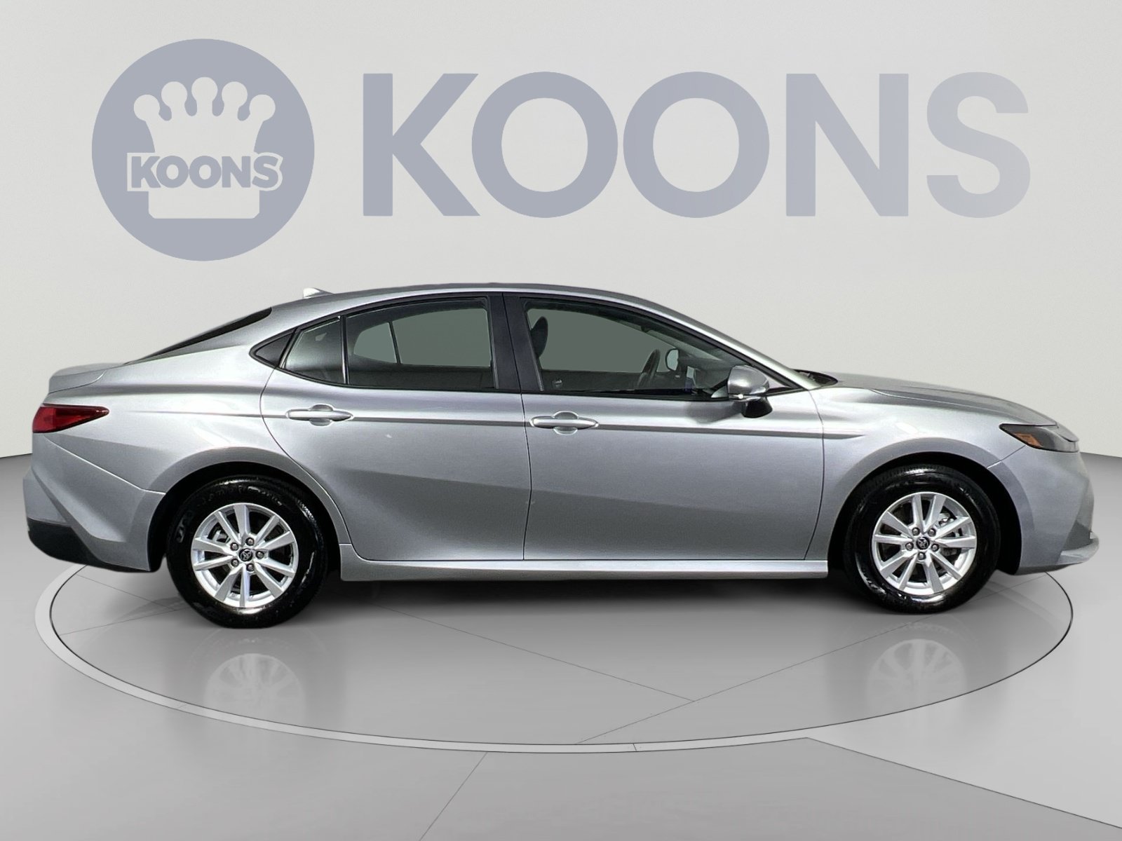Used 2026 Toyota Camry LE FWD image 8