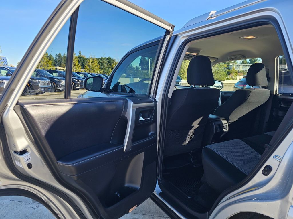 Used 2018 Toyota 4Runner SR5 image 18