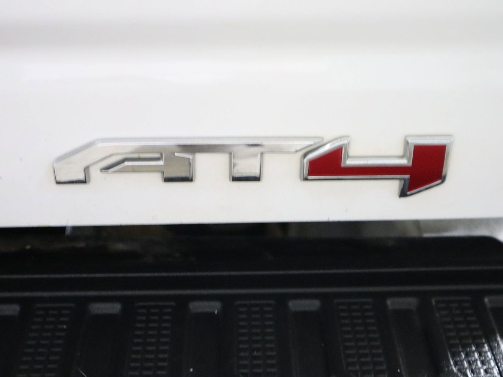Used 2021 GMC Sierra 2500 AT4 AWD/4WD image 10