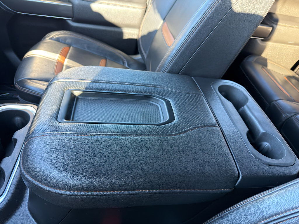 Used 2022 GMC Sierra 2500 AT4 image 31