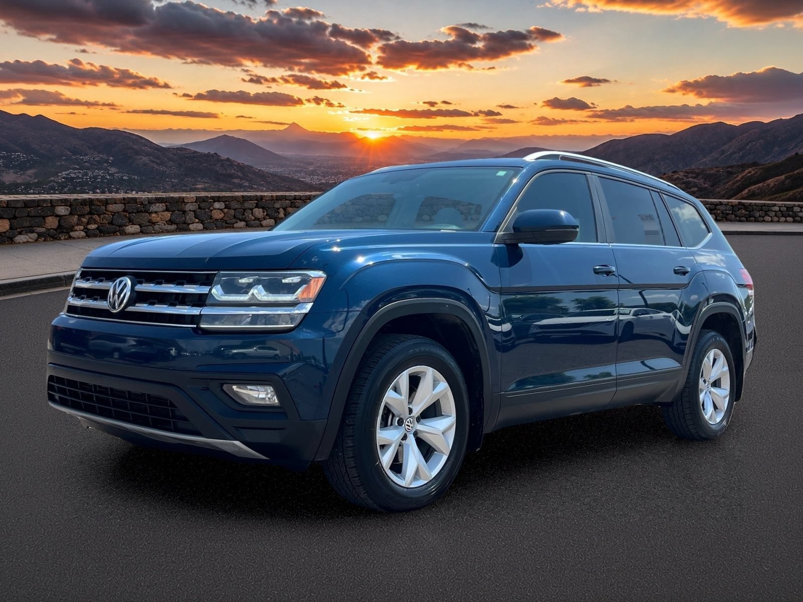 Used 2019 Volkswagen Atlas SE FWD image 2