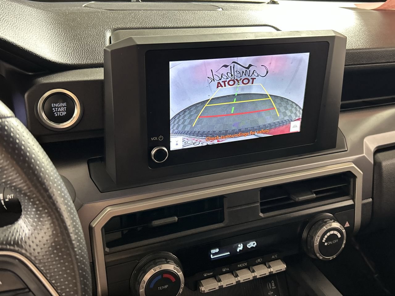 Used 2025 Toyota 4Runner SR5 AWD/4WD image 18