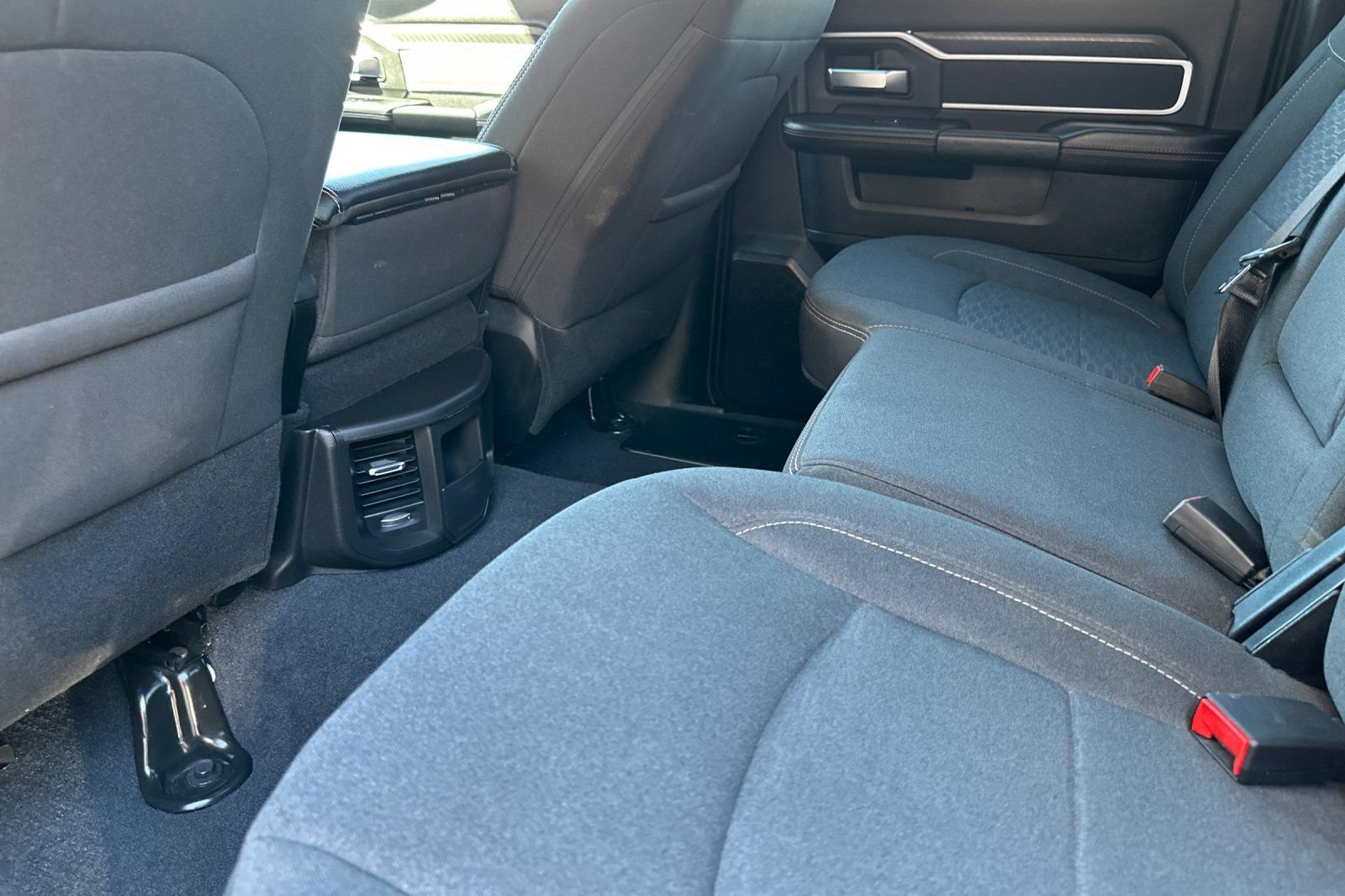 Used 2025 RAM 2500 Big Horn AWD/4WD image 12