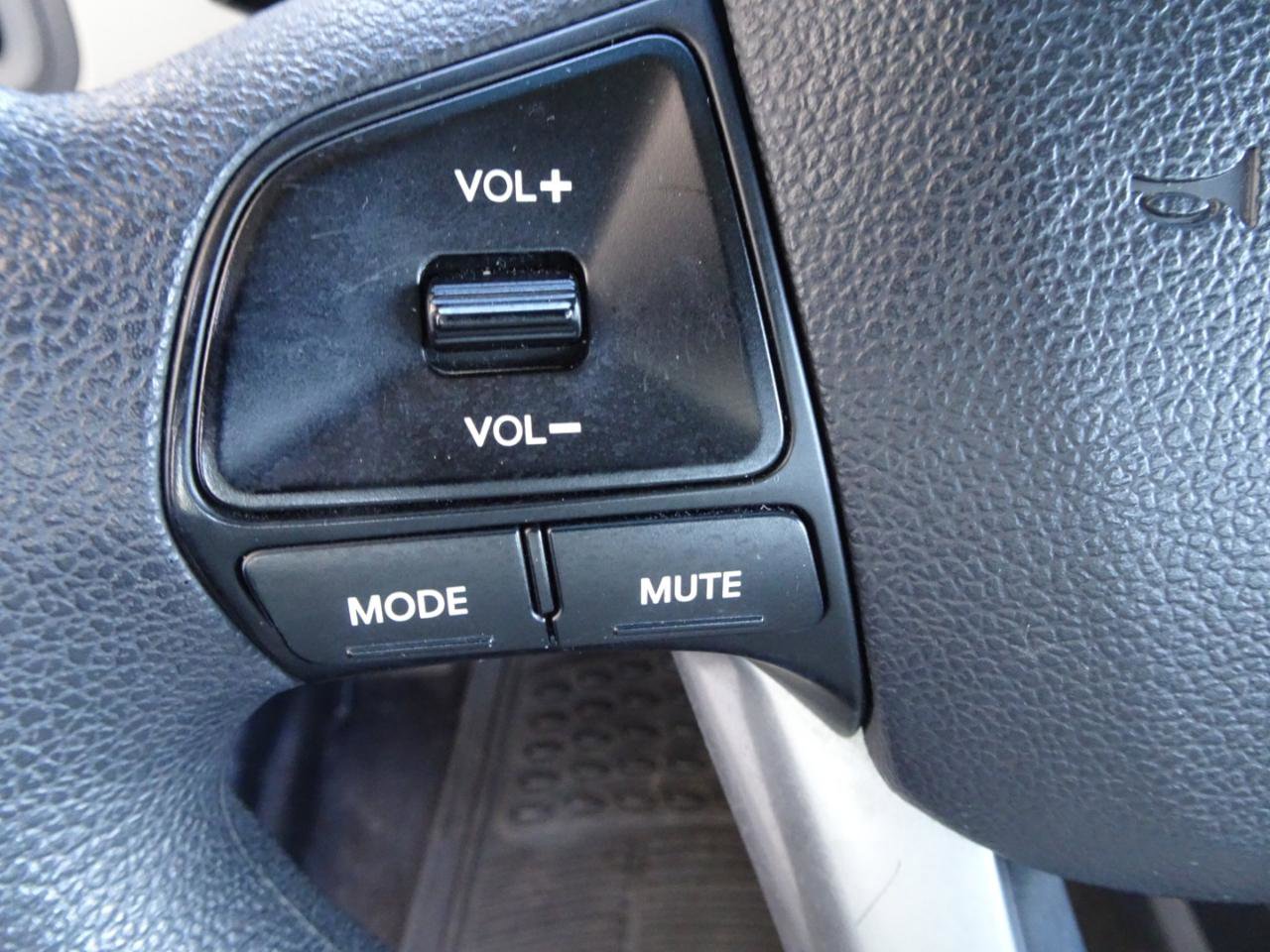 Used 2013 Kia Rio LX w/ PWR Pkg image 17