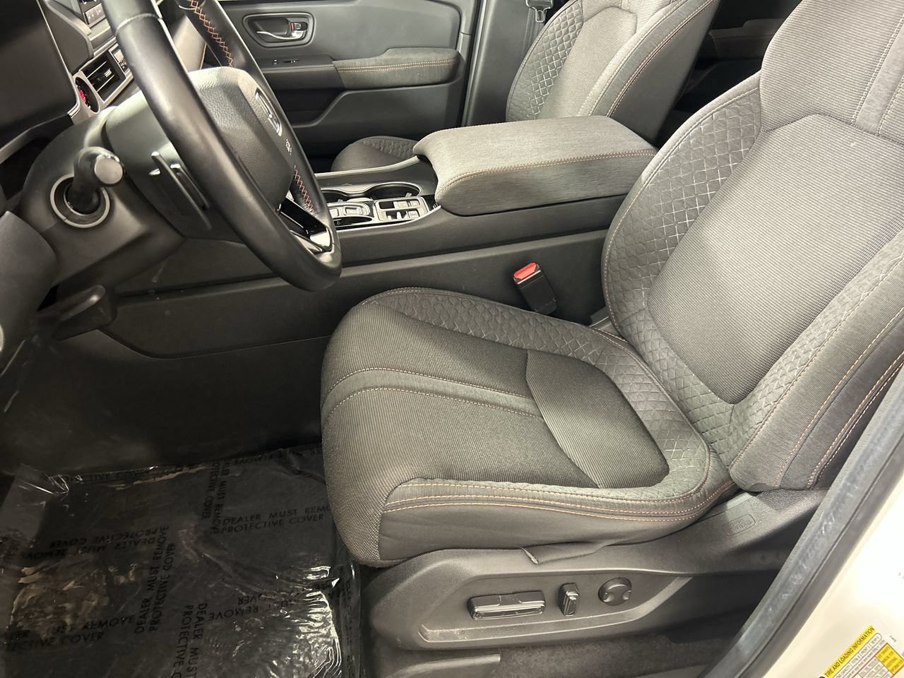 Used 2025 Honda Pilot Sport image 20