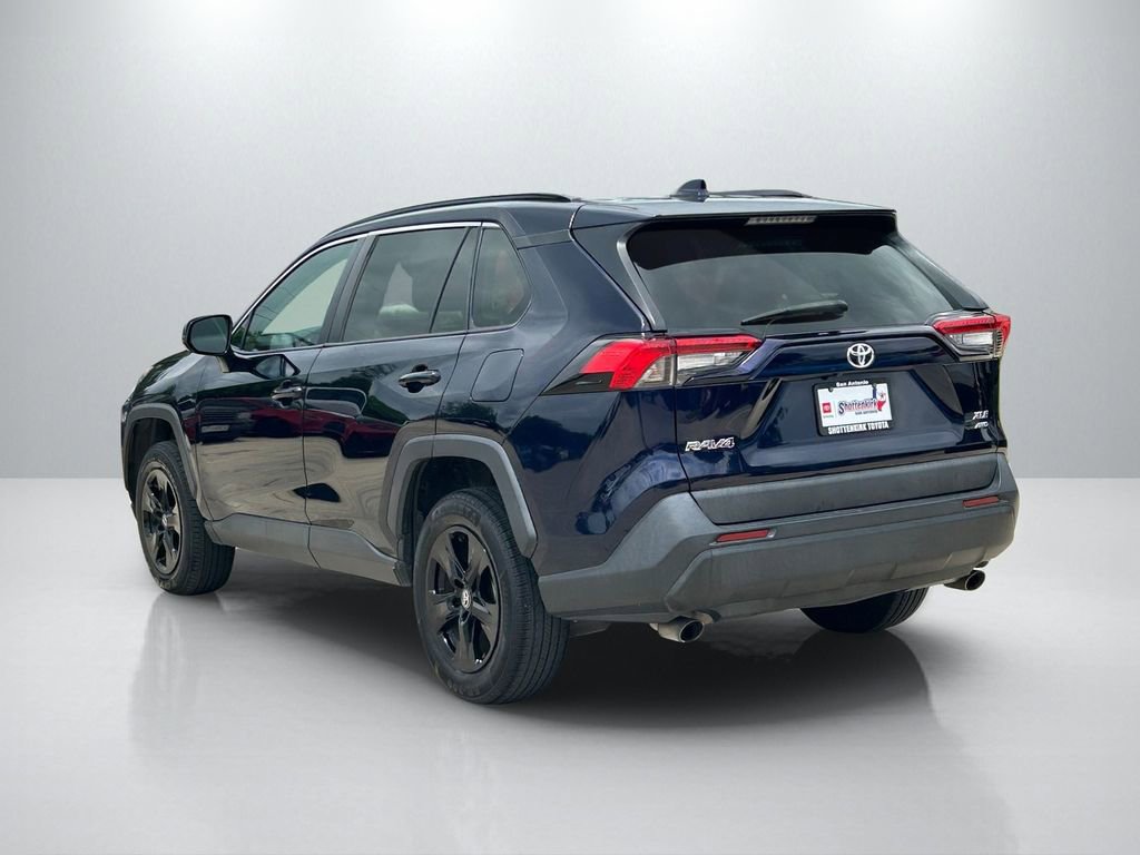 Used 2020 Toyota RAV4 XLE AWD/4WD image 7