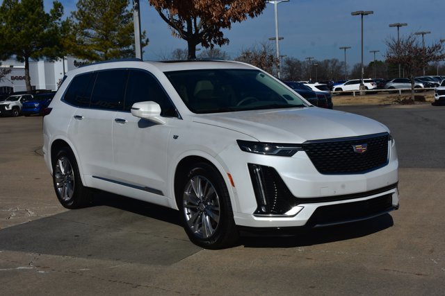 Used 2024 Cadillac XT6 Premium Luxury w/ Technology Package image 3