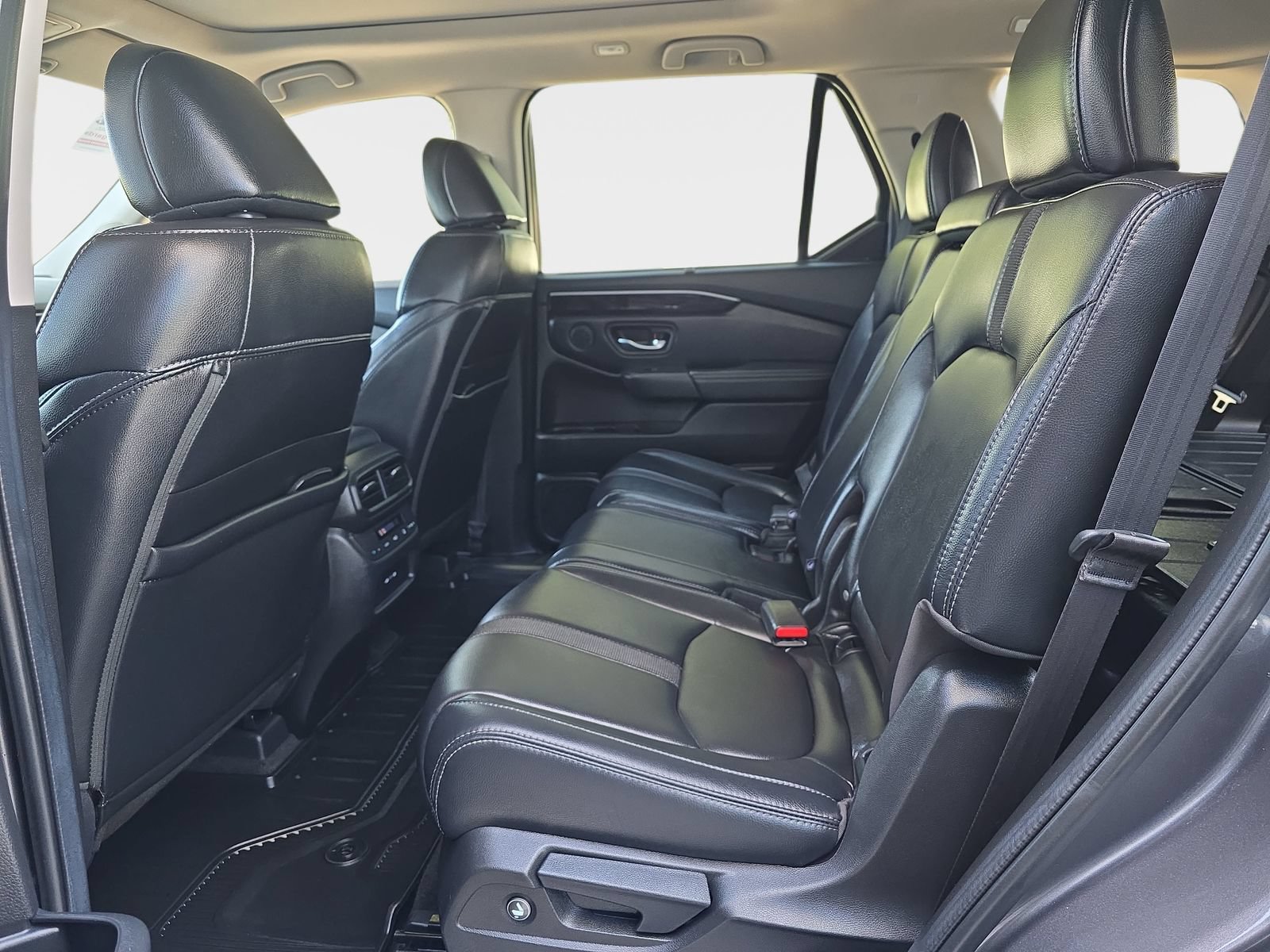 Certified 2024 Honda Pilot Touring image 17