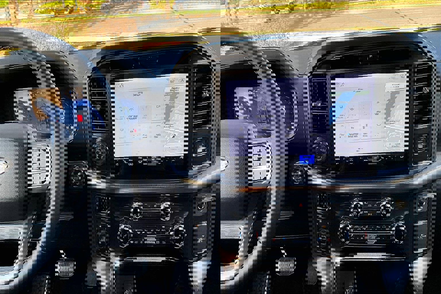 Used 2025 Ford F150 Lariat image 6