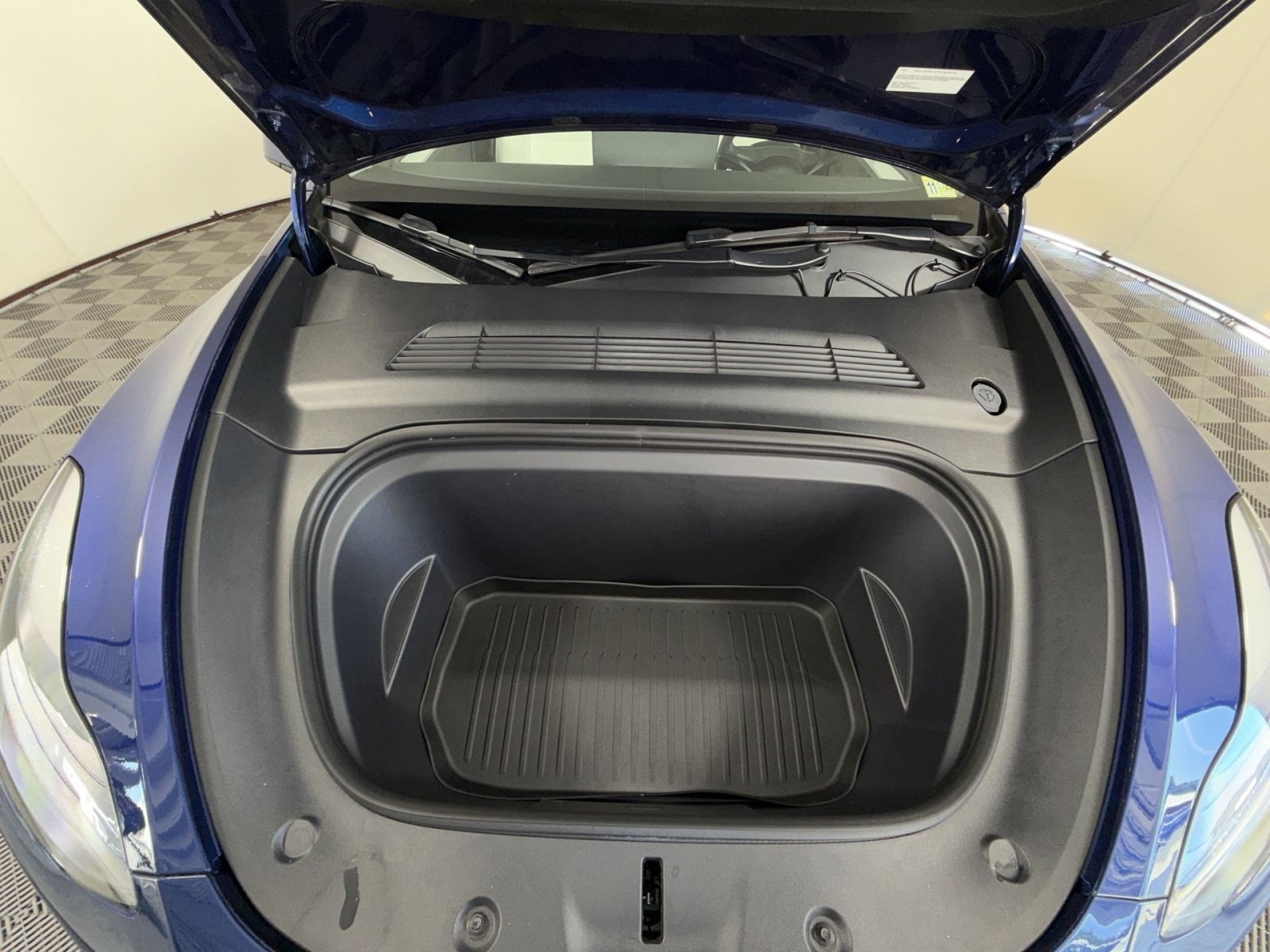 Used 2023 Tesla Model Y Performance AWD/4WD image 28
