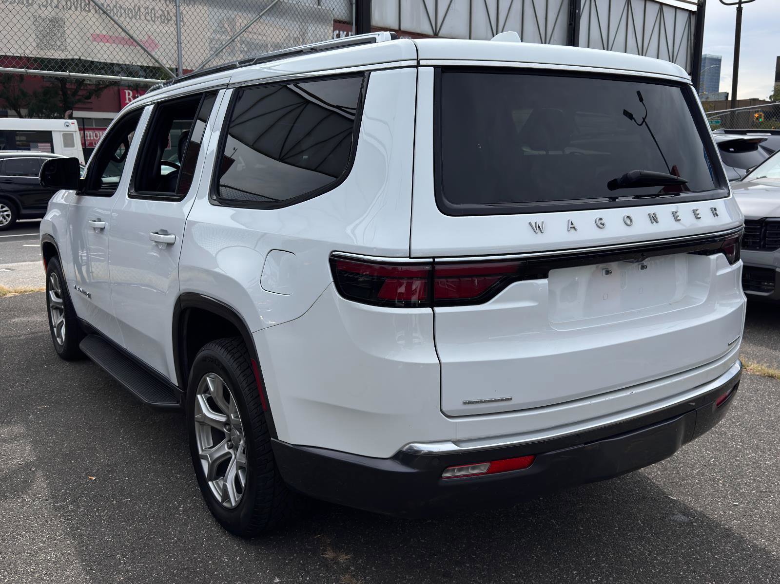 Used 2022 Jeep Wagoneer Series II image 6