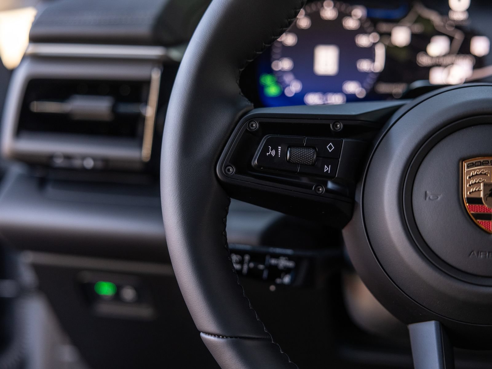 New 2026 Porsche Macan 4 Electric AWD/4WD image 49