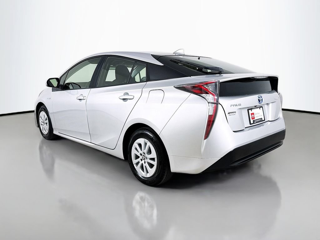 Certified 2016 Toyota Prius Two FWD image 6