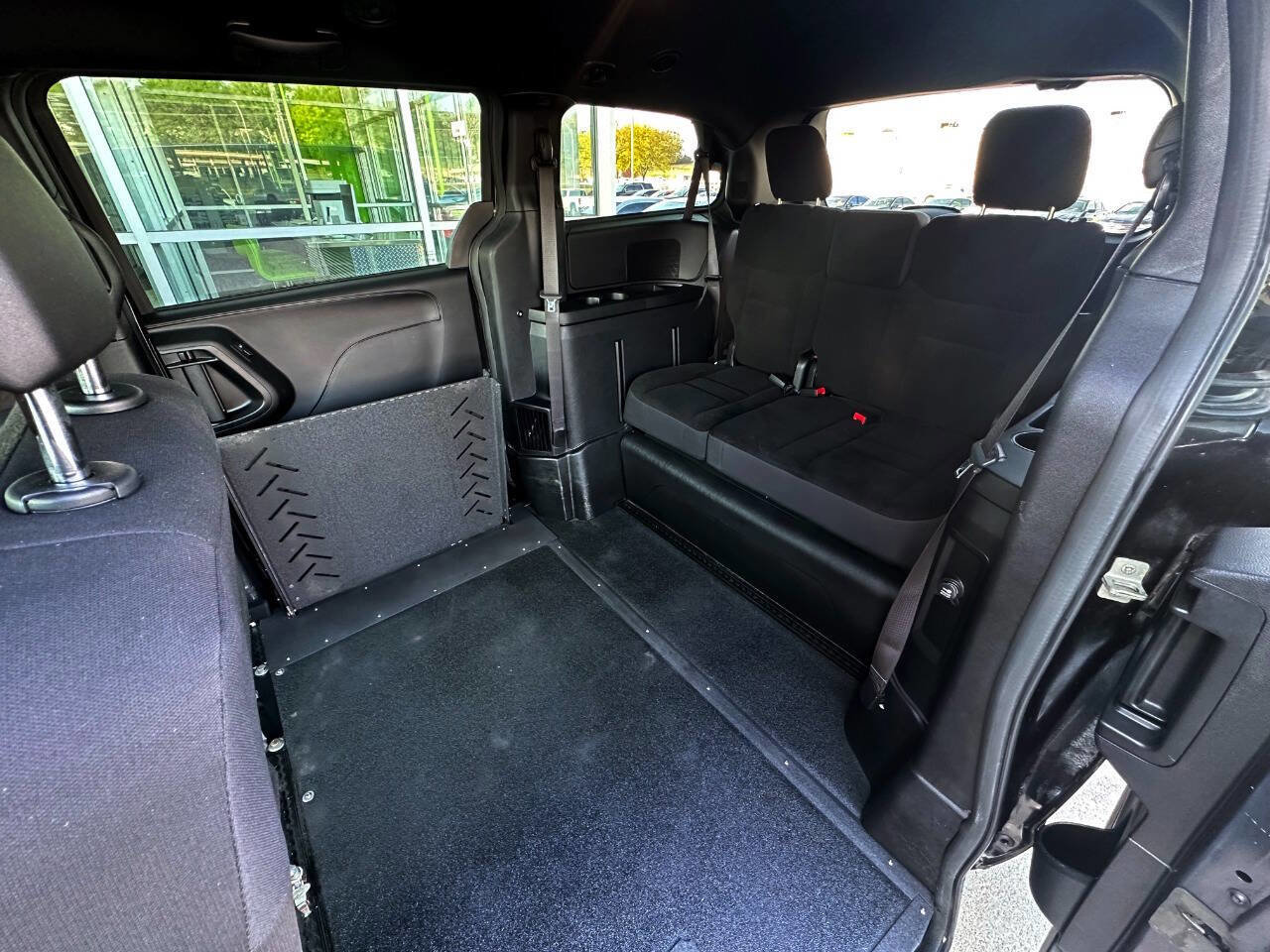 Used 2019 Dodge Grand Caravan SE image 13