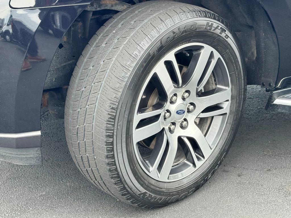 Used 2022 Ford Expedition Max Limited RWD image 9