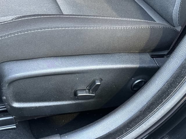 Used 2020 Dodge Charger SXT RWD image 18