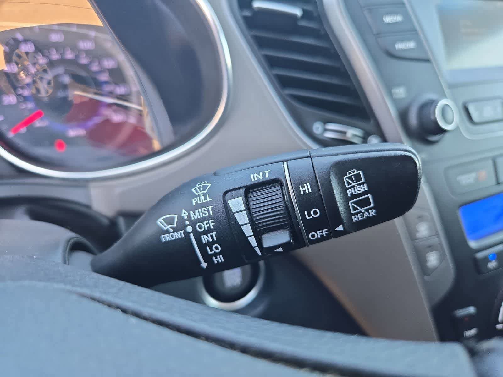 Used 2015 Hyundai Santa Fe GLS w/ Option Group 02 FWD image 23