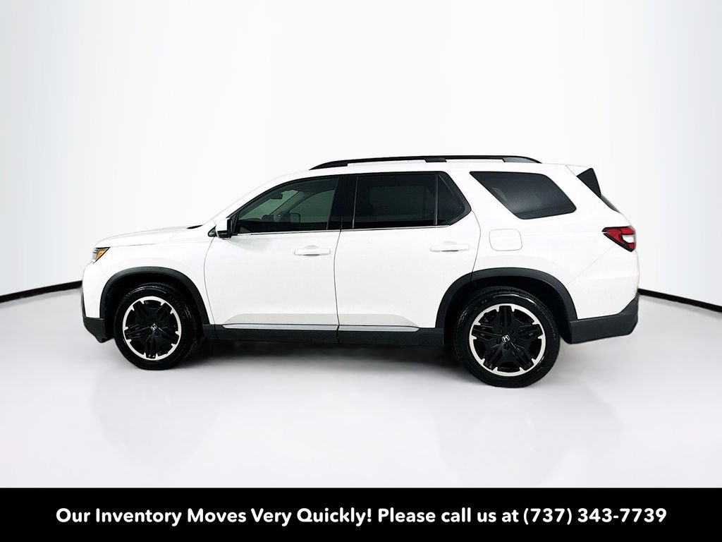 Used 2026 Honda Pilot Touring image 4