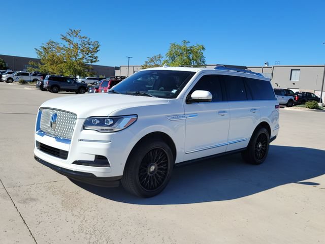 Certified 2023 Lincoln Navigator Reserve w/ Monochromatic Package AWD/4WD image 4