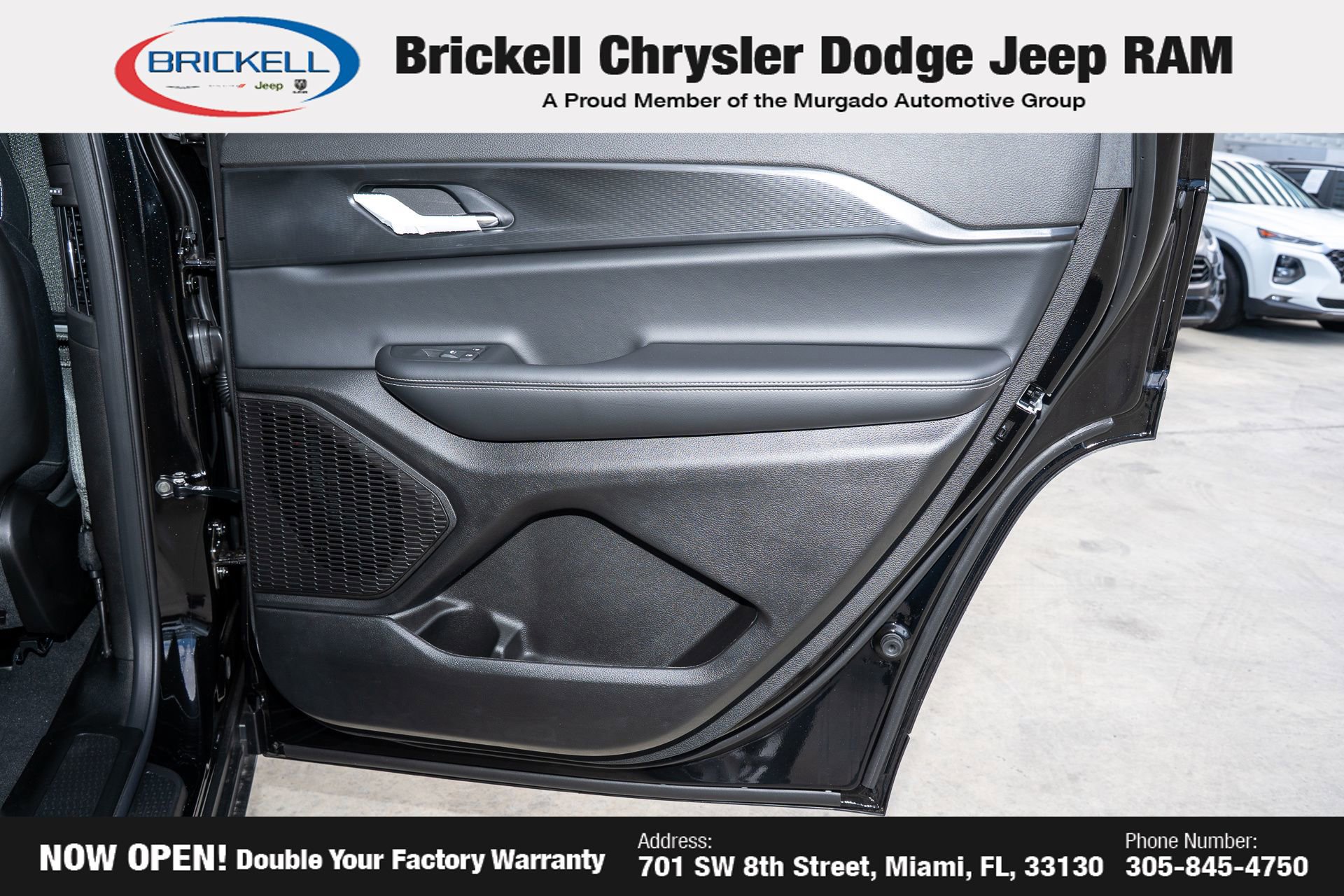 New 2025 Jeep Grand Cherokee L Laredo image 14