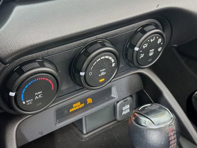 Used 2016 MAZDA MX-5 Miata Sport image 17