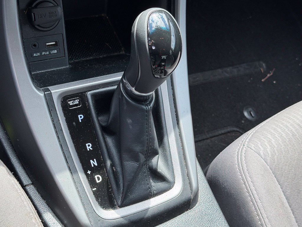 Used 2015 Hyundai Elantra SE w/ Option Group 02 FWD image 18