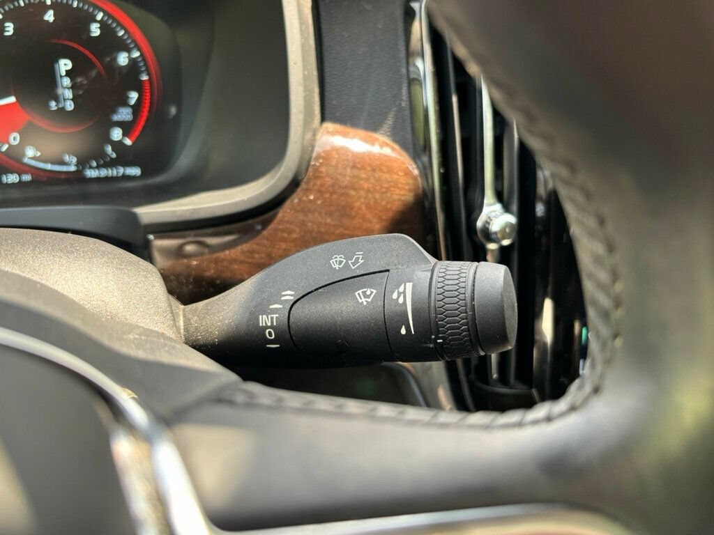 Used 2019 Volvo S90 T6 Momentum AWD/4WD image 30