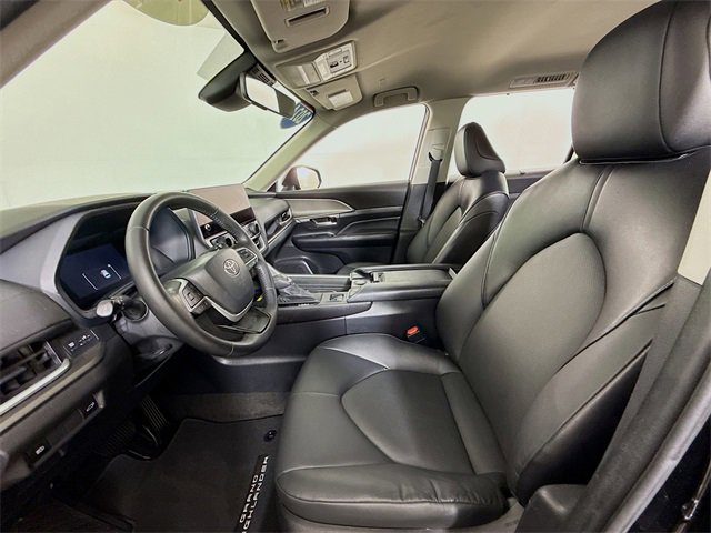 Used 2024 Toyota Grand Highlander XLE image 6