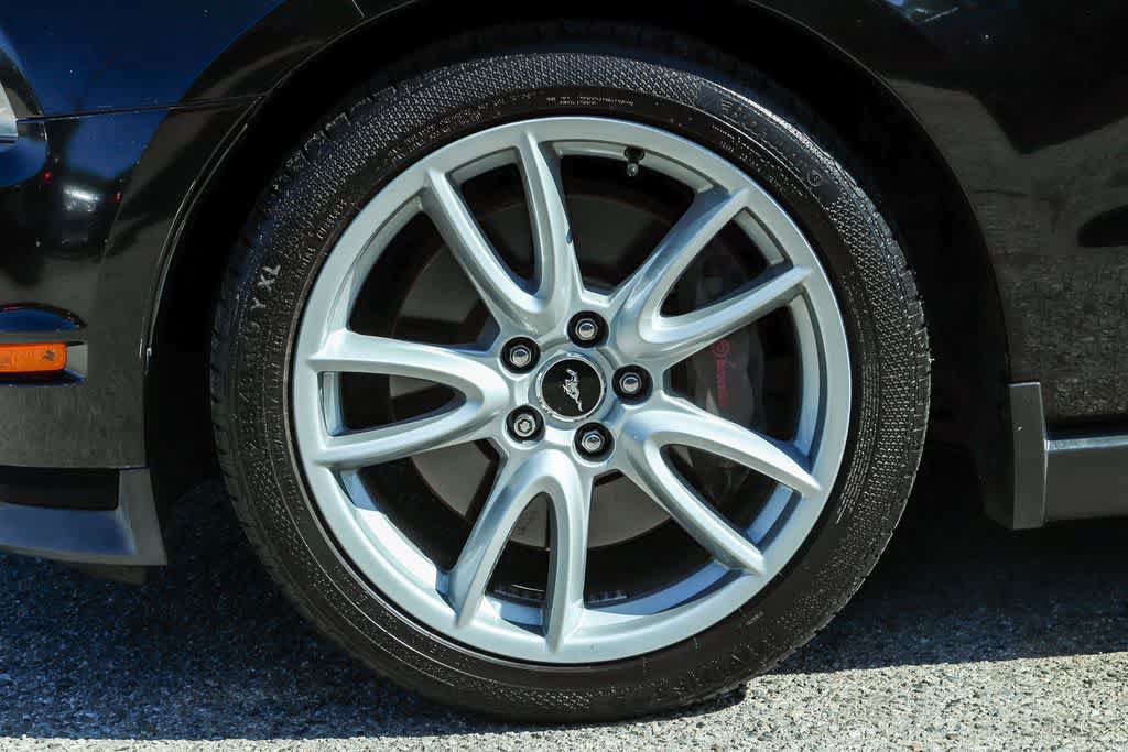 Used 2011 Ford Mustang GT Premium w/ Electronics Pkg RWD image 7