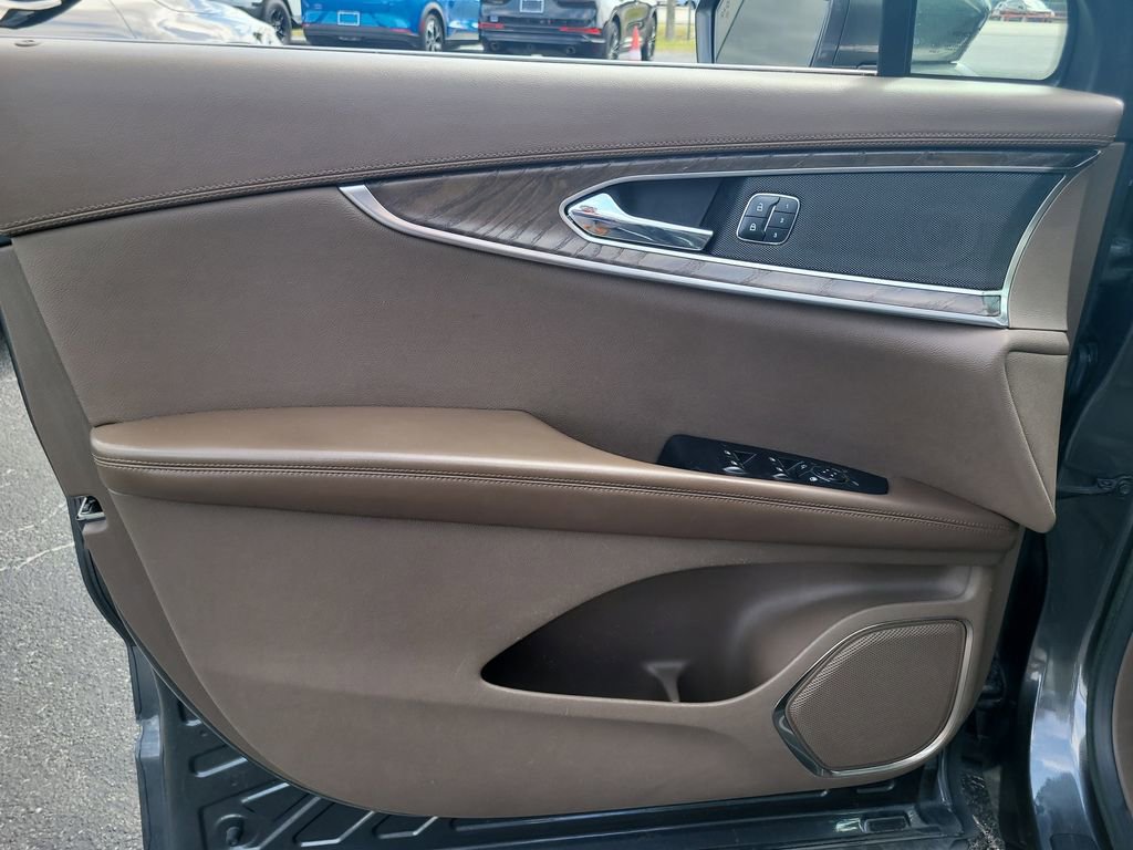 Used 2018 Lincoln MKX Reserve w/ Driver Assistance Package image 15