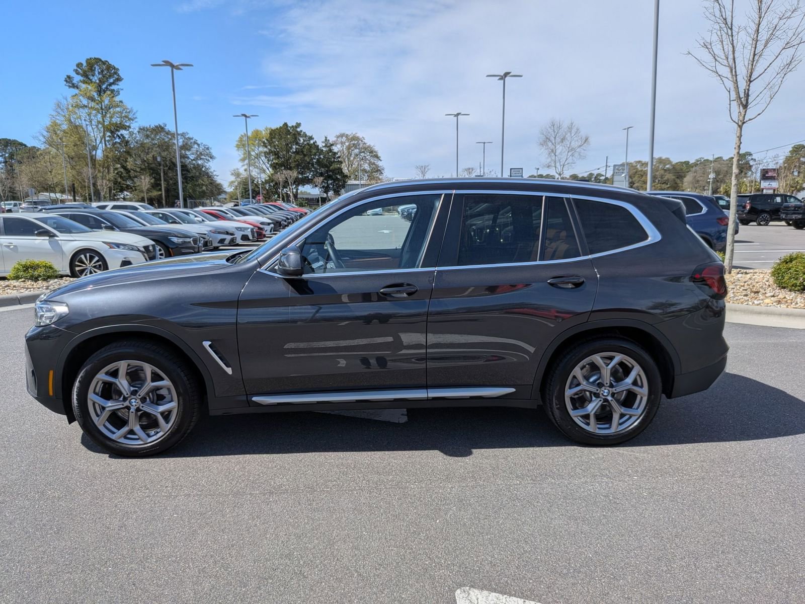 Used 2024 BMW X3 xDrive30i w/ Premium Package w/ZPA AWD/4WD image 6