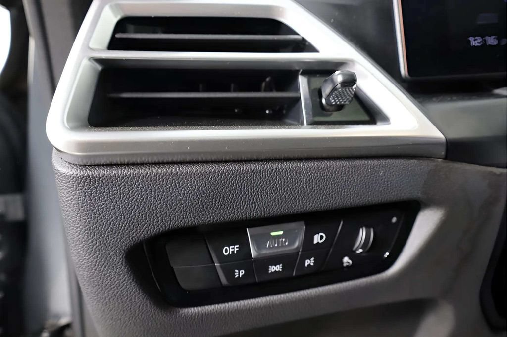 Used 2025 BMW M2 RWD image 42