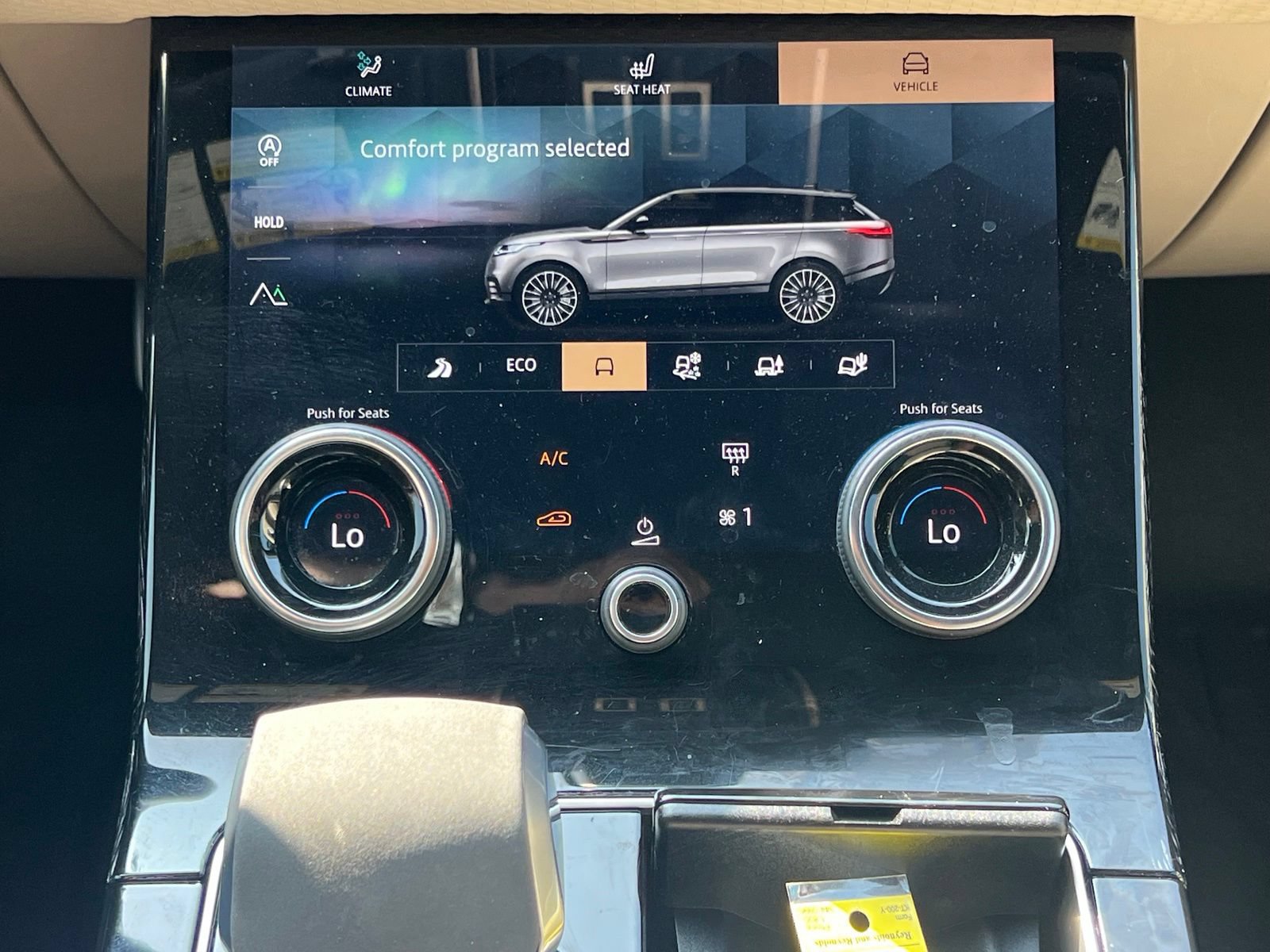 Used 2021 Land Rover Range Rover Velar R-Dynamic S AWD/4WD image 32