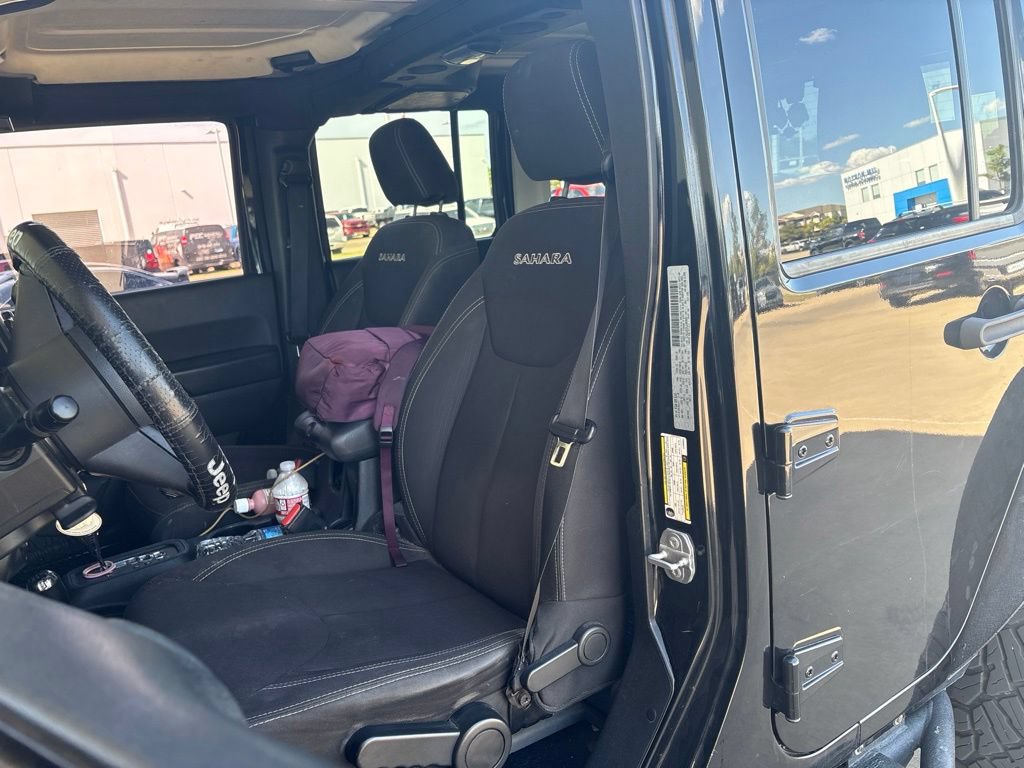 Used 2018 Jeep Wrangler Unlimited Sahara w/ Max Tow Package AWD/4WD image 11