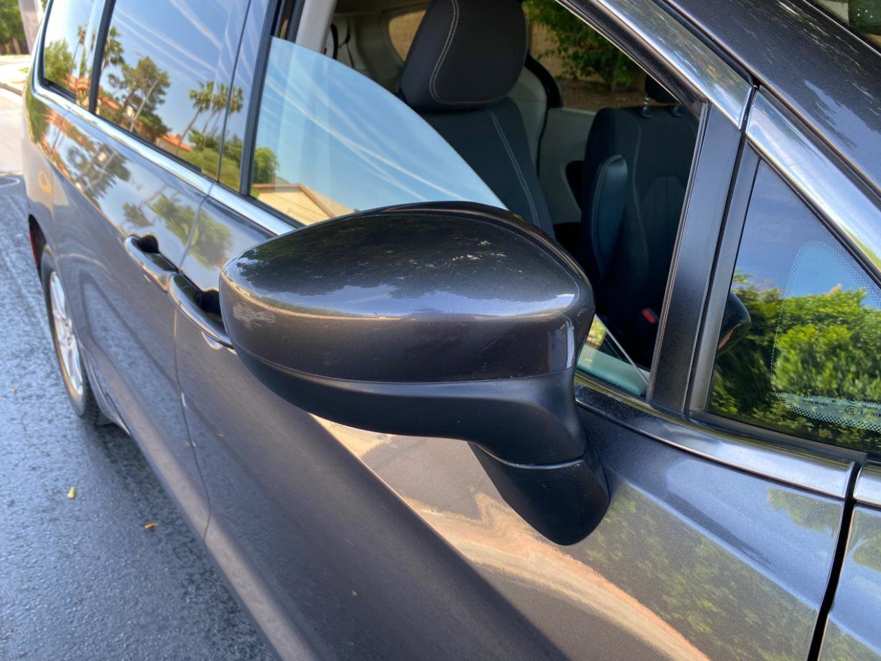 Used 2023 Chrysler Voyager LX FWD image 23