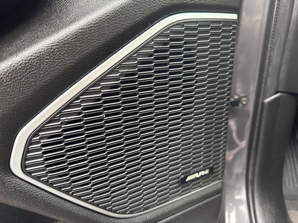 Used 2022 Jeep Grand Cherokee Limited image 15