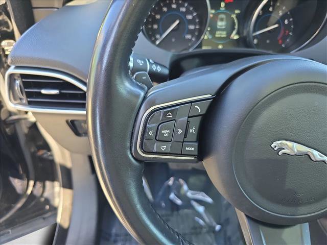 Used 2018 Jaguar F-PACE Premium AWD/4WD image 17