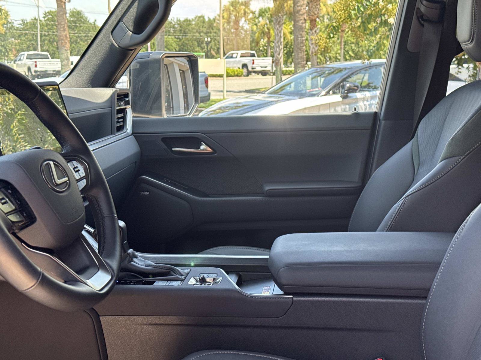 Certified 2025 Lexus GX 550 AWD/4WD image 14