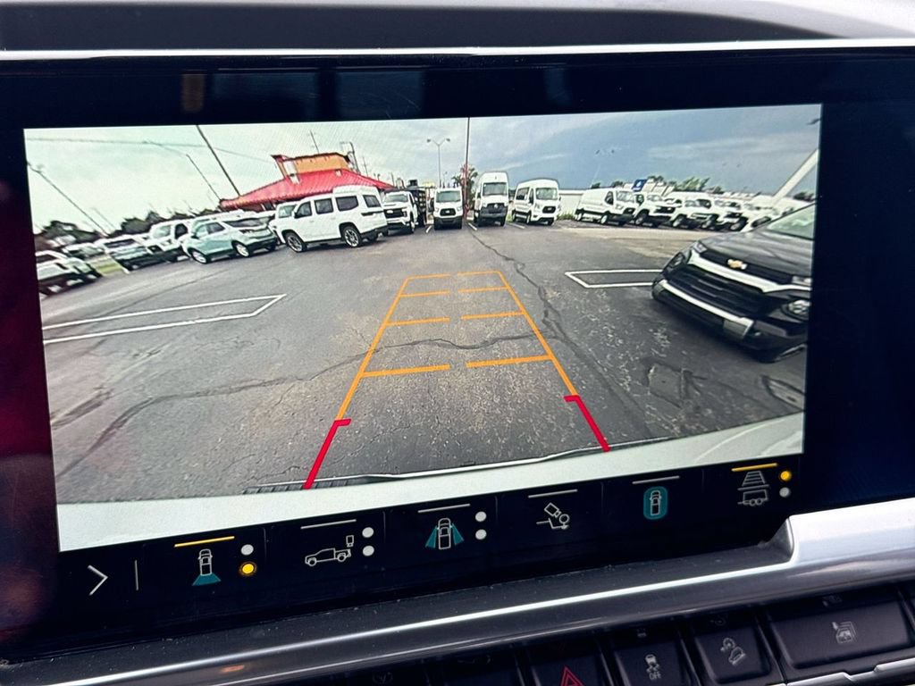 Used 2022 Chevrolet Silverado 1500 RST AWD/4WD image 17