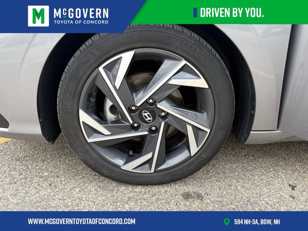 Used 2025 Hyundai Elantra Sport image 29