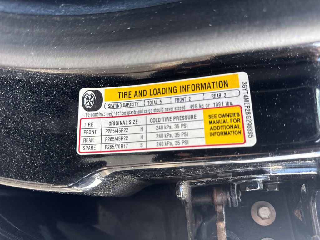 Used 2011 Cadillac Escalade EXT Luxury AWD/4WD image 35